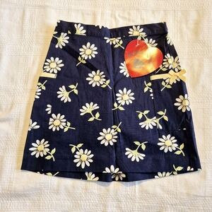 Hartstrings girls size 6 blue skirt with daisy design, 2 pockets, NWT